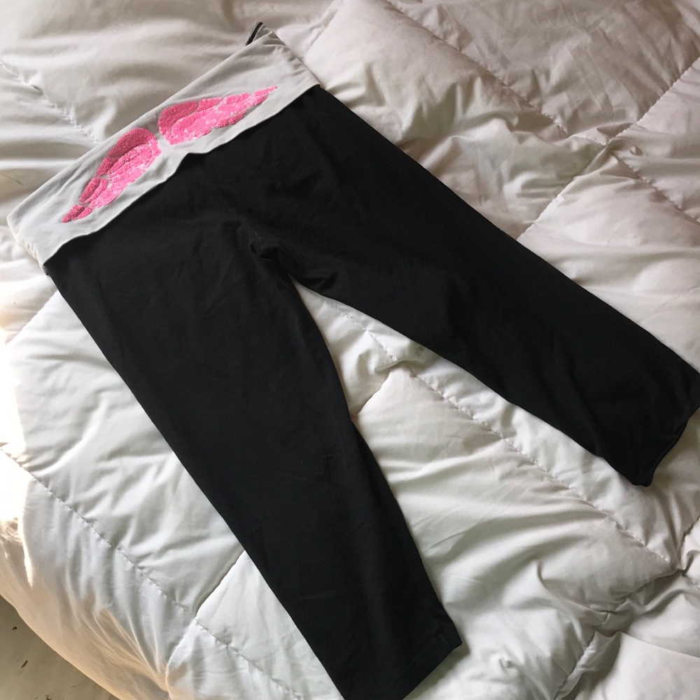 Victoria’s Secret Cropped Leggings